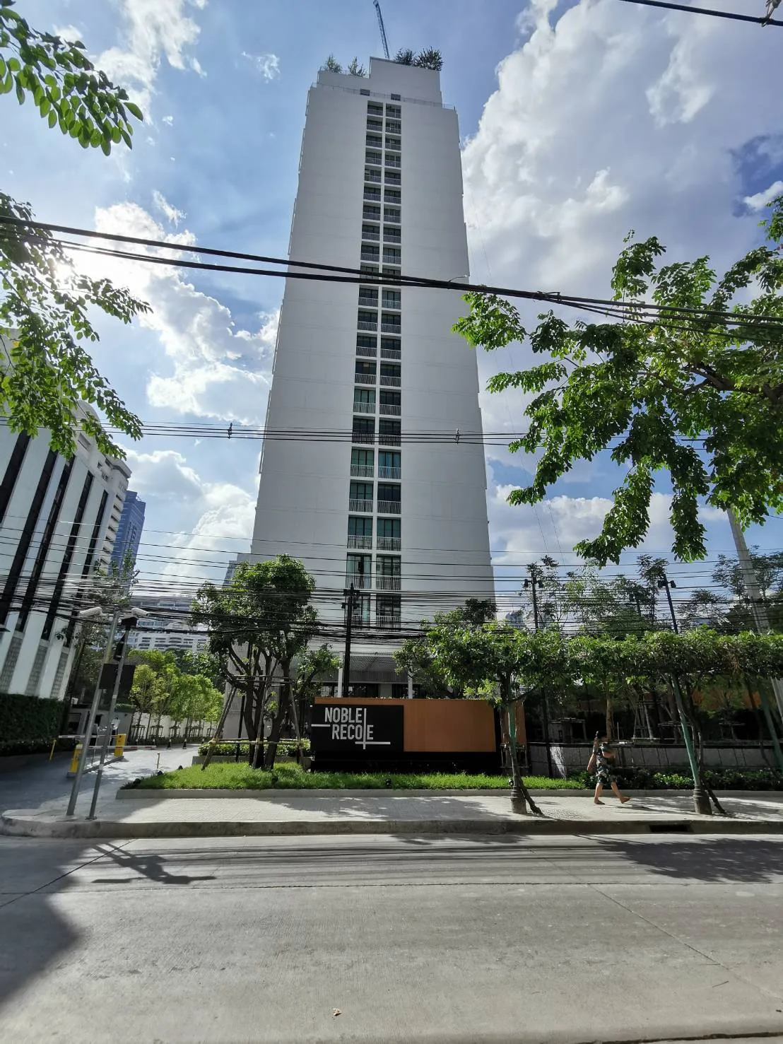ภาพจริงของ โนเบิล รีโคล - Noble Recole ย่านนานา จาก Google Maps (รูปที่ 4)