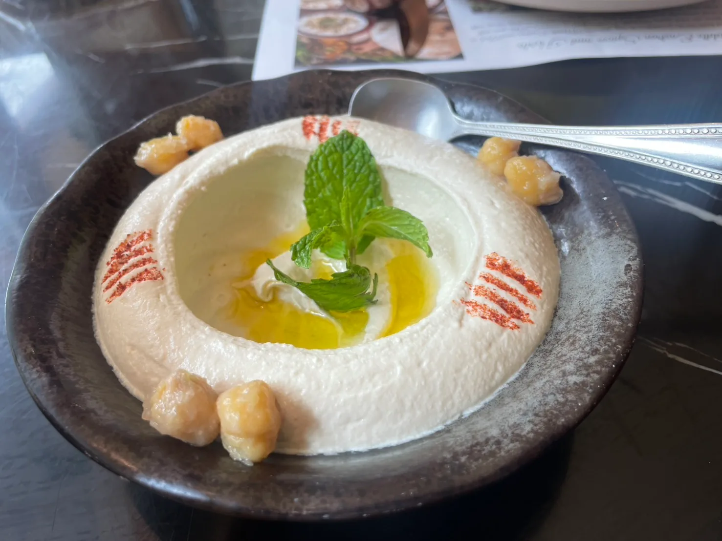 ภาพจริงของ Beirut Restaurant - Sukhumvit 39 | مطعم بيروت ย่านนานา จาก Google Maps (รูปที่ 5)