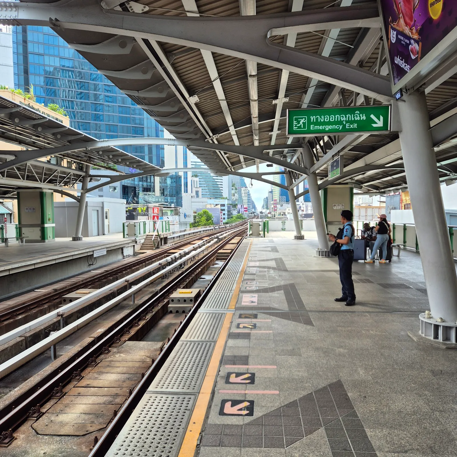 ภาพจริงของ Nana BTS Station ย่านนานา จาก Google Maps