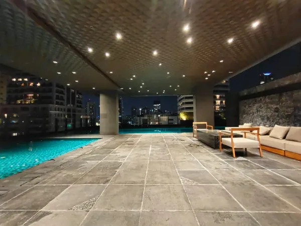 ภาพจริงของ Circle Sukhumvit 11 ย่านนานา จาก Google Maps (รูปที่ 2)