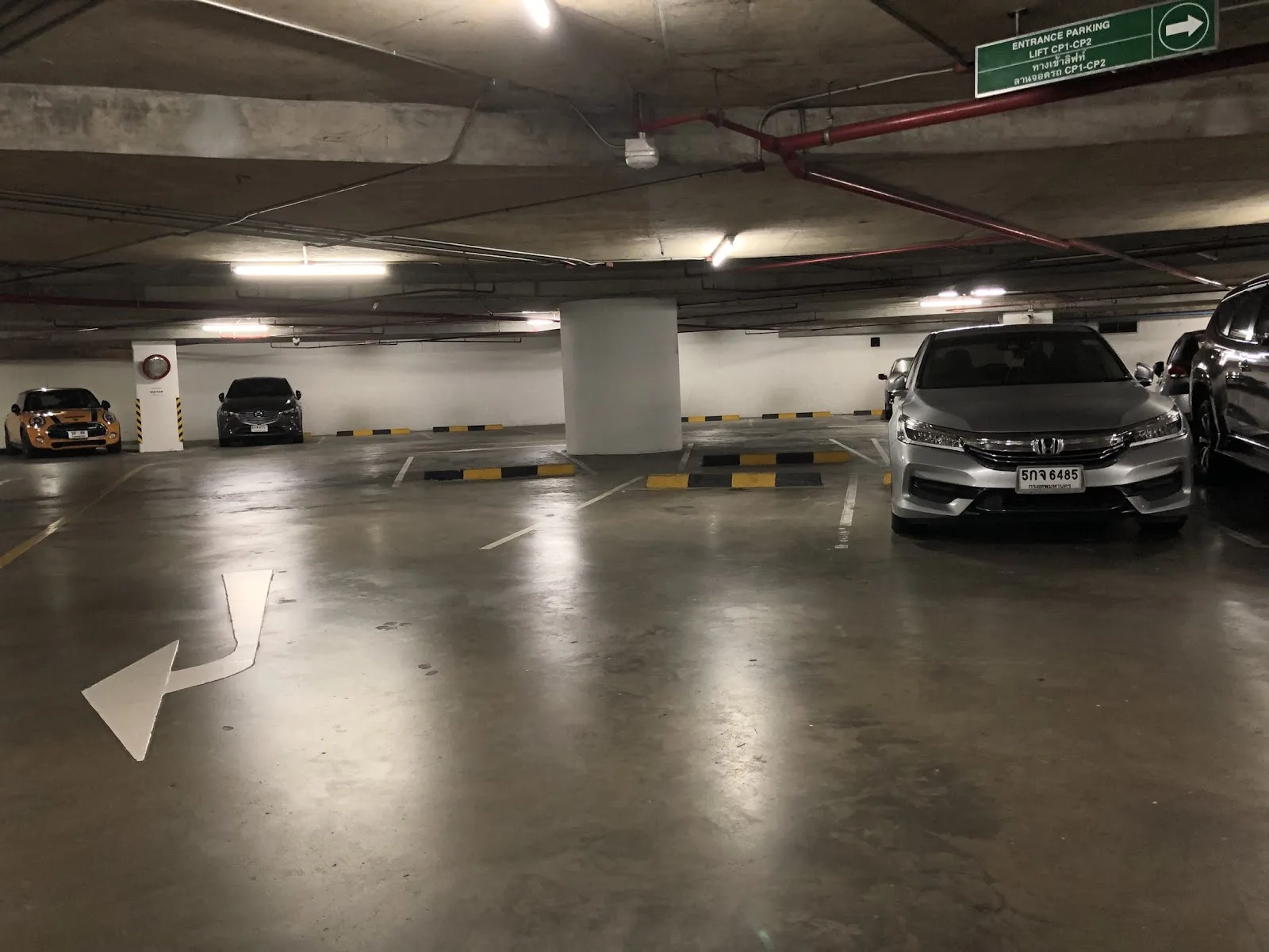 ภาพจริงของ ที่จอดรถ อาคาร อินเตอร์เชนจ์21 (NPD) ย่านนานา จาก Google Maps